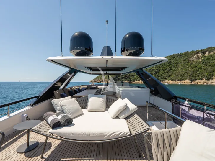 FAST Ferretti 860 - sundeck FAST Ferretti 860 - sundeck