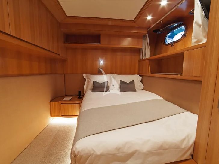 FASTER Sanlorenzo 88 - VIP cabin FASTER Sanlorenzo 88 - VIP cabin