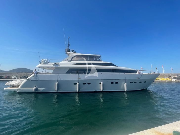 FASTER Sanlorenzo 88 - anchored FASTER Sanlorenzo 88 - anchored