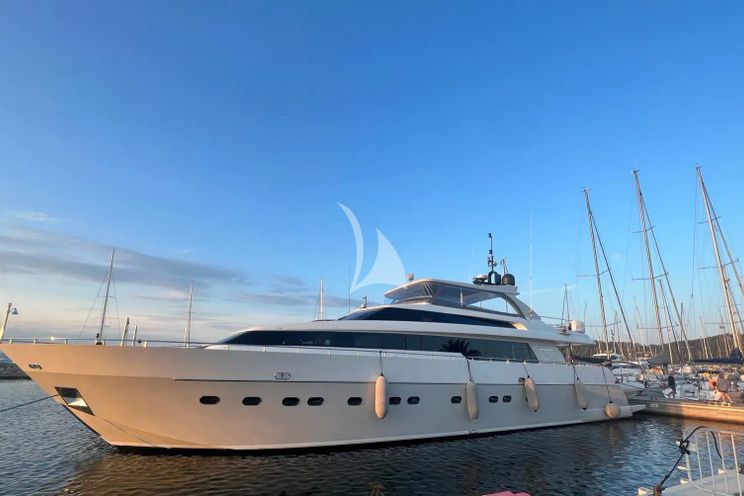 Charter Yacht FASTER - Sanlorenzo 88 - 4 Cabins - St Tropez - Cannes - Nice - Antibes - French Riviera -