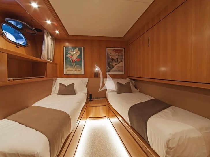 FASTER Sanlorenzo 88 - twin cabin FASTER Sanlorenzo 88 - twin cabin