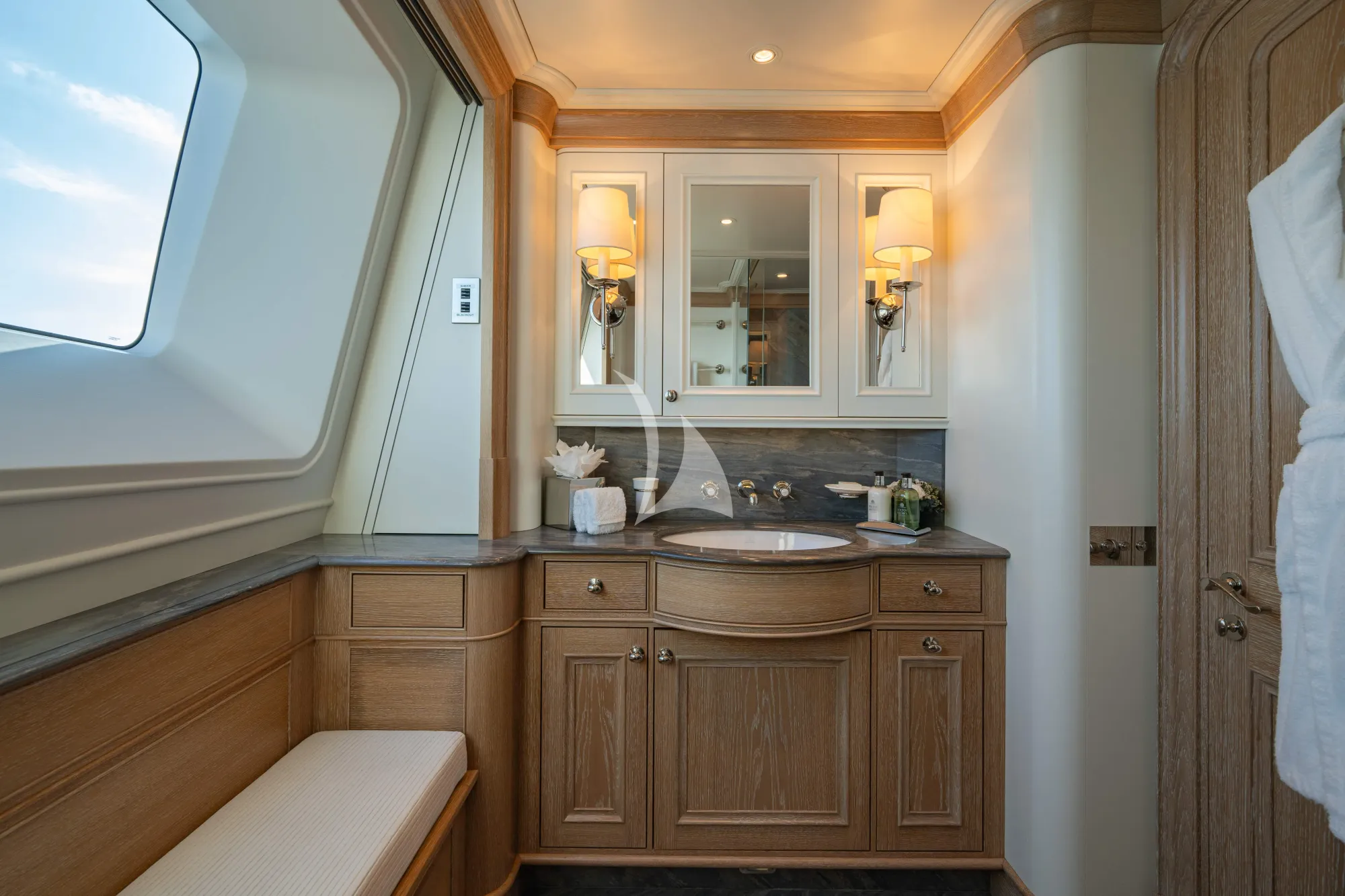 Charter Yacht FABULOUS CHARACTER - Holland Jachtbouw 42m - 5 Cabins - Nassau - Exumas - Bahamas