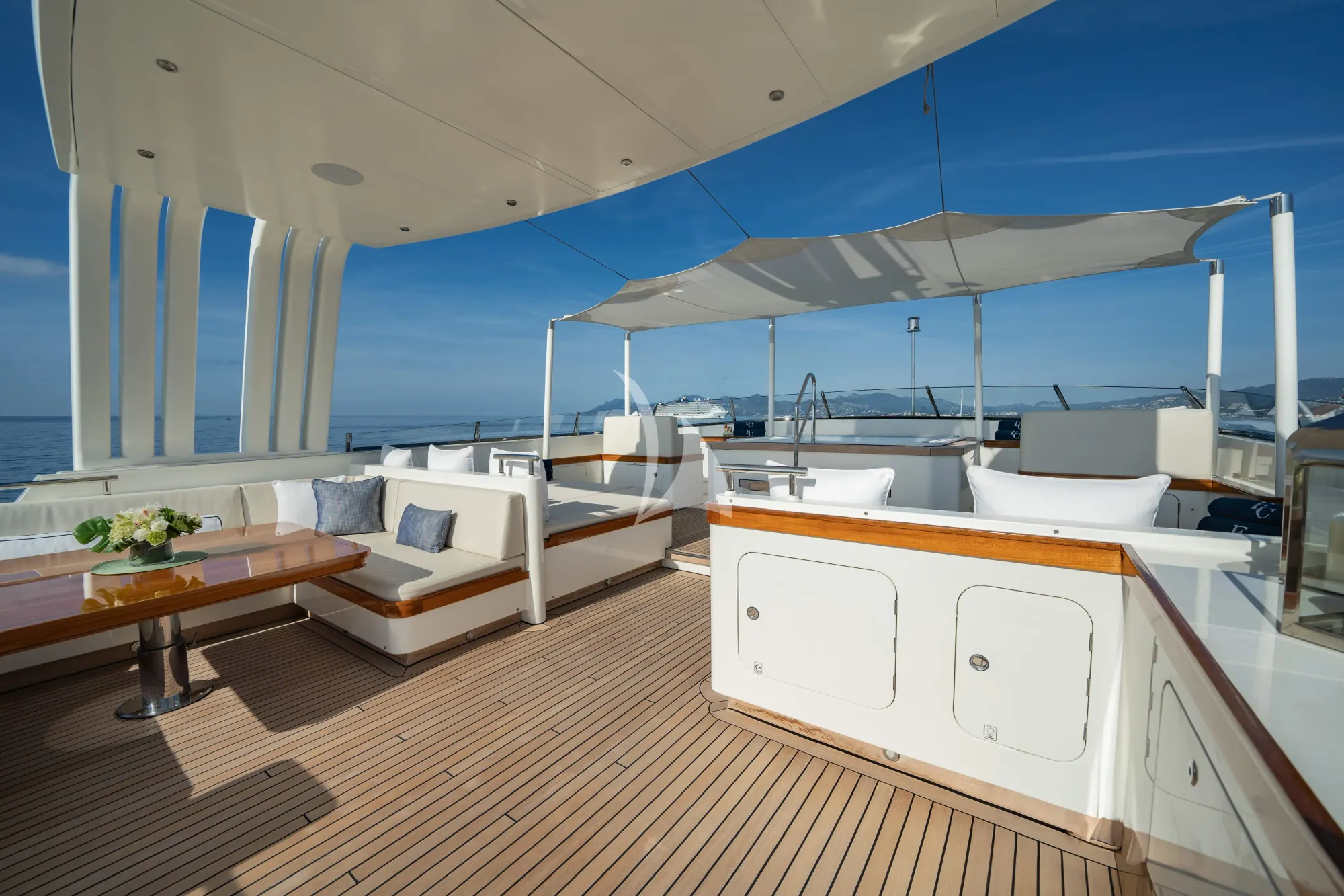Charter Yacht FABULOUS CHARACTER - Holland Jachtbouw 42m - 5 Cabins - Nassau - Exumas - Bahamas