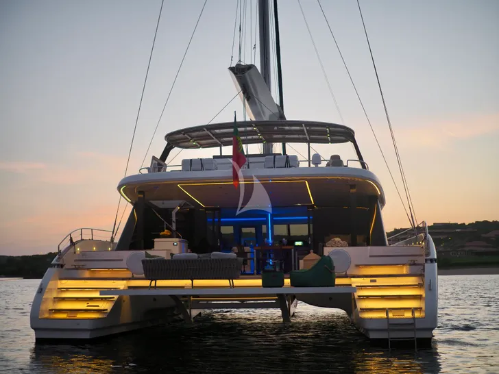 FEEL THE BLUE Sunreef 60 - aft shot at night FEEL THE BLUE Sunreef 60 - aft shot at night