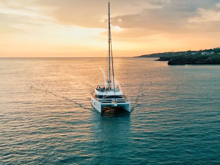 FEEL THE BLUE Sunreef 60 - cruising under the sunset FEEL THE BLUE Sunreef 60 - cruising under the sunset