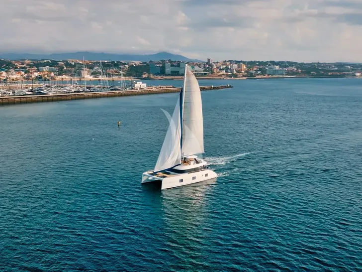 FEEL THE BLUE Sunreef 60 - cruising FEEL THE BLUE Sunreef 60 - cruising