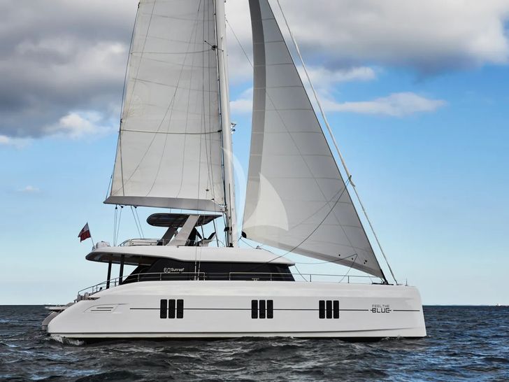 FEEL THE BLUE Sunreef 60 - main profile FEEL THE BLUE Sunreef 60 - main profile