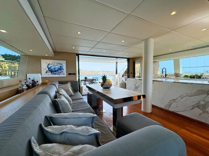 FEEL THE BLUE Sunreef 60 - saloon seating and dining area FEEL THE BLUE Sunreef 60 - saloon seating and dining area