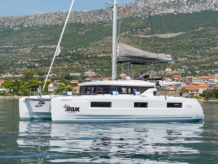FELIX Lagoon 46 - anchored FELIX Lagoon 46 - anchored