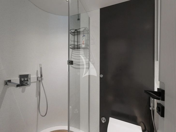 FERRO 77 Delta Marine 25m - VIP cabin 2 bathroom FERRO 77 Delta Marine 25m - VIP cabin 2 bathroom