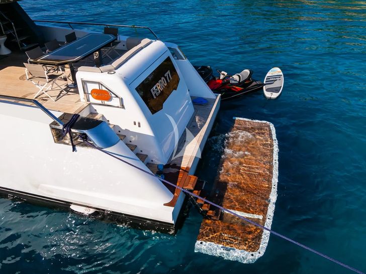 FERRO 77 Delta Marine 25m - swim platform submerged FERRO 77 Delta Marine 25m - swim platform submerged