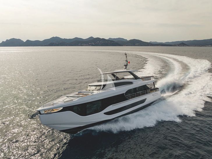 FIRST HORIZON Azimut Grande 26M - profile FIRST HORIZON Azimut Grande 26M - profile