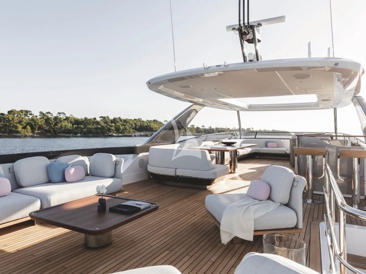 FIRST HORIZON Azimut Grande 26M - sundeck FIRST HORIZON Azimut Grande 26M - sundeck
