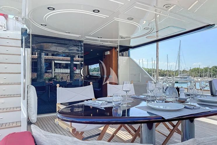 Charter Yacht FIGI - Couach 2800 Long Range - 4 Cabins - St Tropez - Cannes - Antibes - Nice - Monaco - French Riviera
