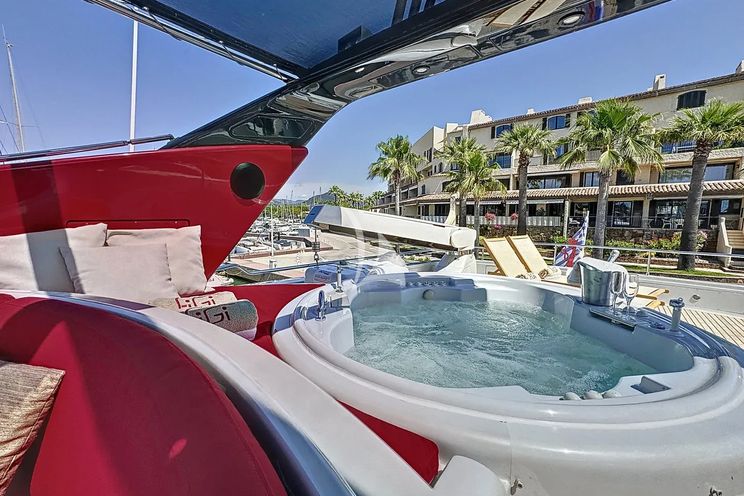 Charter Yacht FIGI - Couach 2800 Long Range - 4 Cabins - St Tropez - Cannes - Antibes - Nice - Monaco - French Riviera