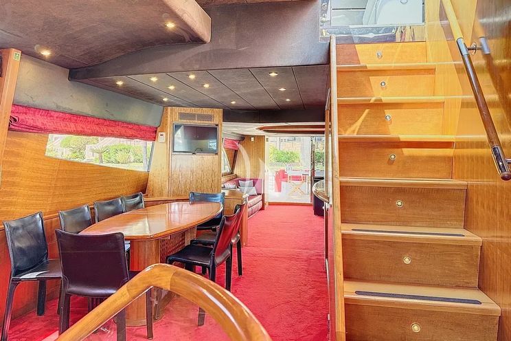 Charter Yacht FIGI - Couach 2800 Long Range - 4 Cabins - St Tropez - Cannes - Antibes - Nice - Monaco - French Riviera