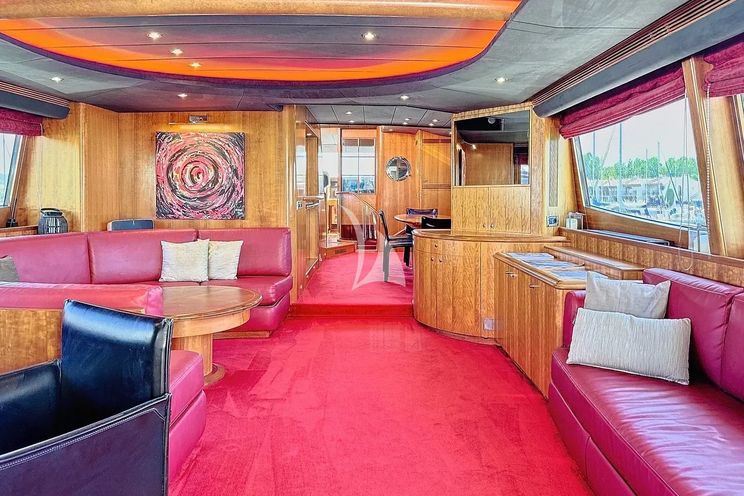 Charter Yacht FIGI - Couach 2800 Long Range - 4 Cabins - St Tropez - Cannes - Antibes - Nice - Monaco - French Riviera