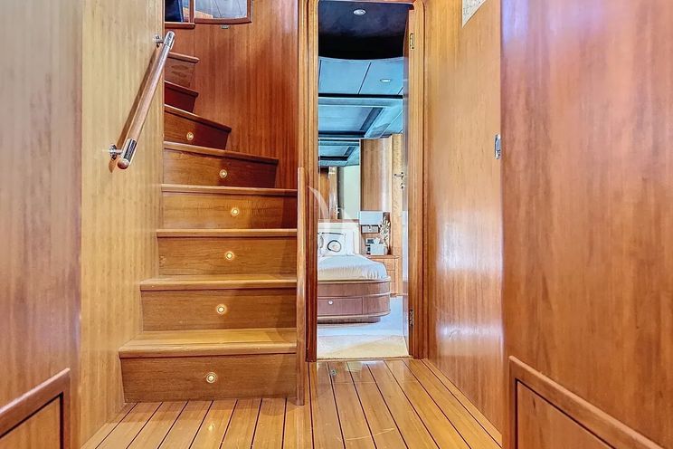 Charter Yacht FIGI - Couach 2800 Long Range - 4 Cabins - St Tropez - Cannes - Antibes - Nice - Monaco - French Riviera