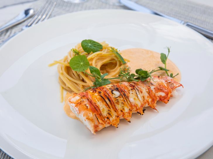 FIGURATI Riva Dolcevita 110 sample seafood pasta