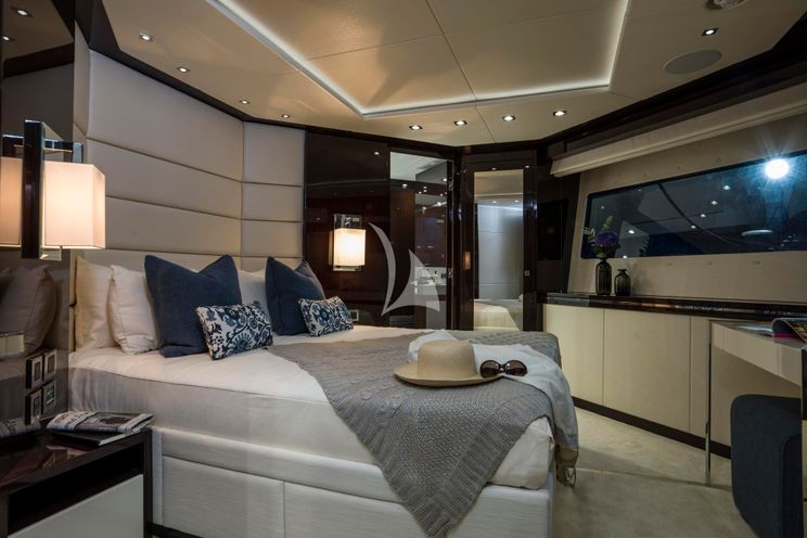 Charter Yacht FLEUR - Sunseeker 116 - 5 Cabins - Cannes - Monaco - St. Tropez - French Riviera