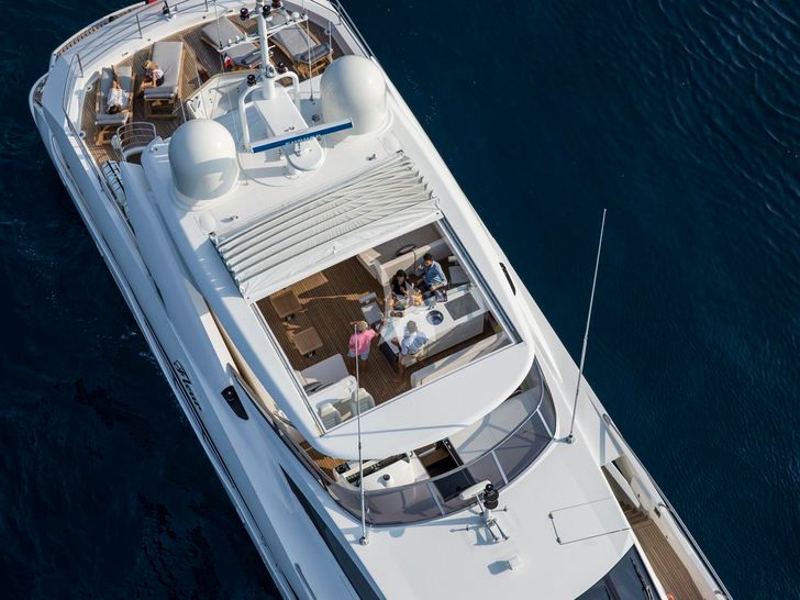 FLEUR Sunseeker 116 - aerial flybridge shot FLEUR Sunseeker 116 - aerial flybridge shot