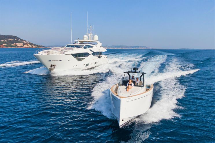 Charter Yacht FLEUR - Sunseeker 116 - 5 Cabins - Cannes - Monaco - St. Tropez - French Riviera
