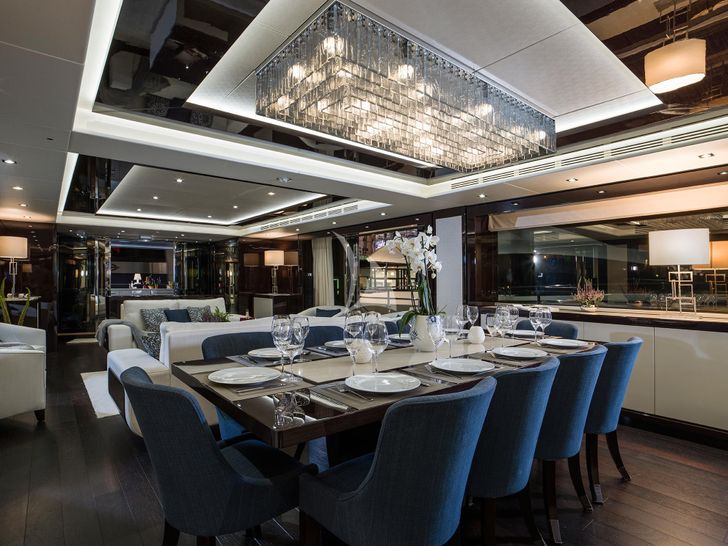 FLEUR Sunseeker 116 - indoor dining area FLEUR Sunseeker 116 - indoor dining area