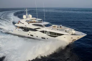 FLEUR - Sunseeker 116 - 5 Cabins - Cannes - Monaco - St. Tropez - French Riviera FLEUR - Sunseeker 116 - 5 Cabins - Cannes - Monaco - St. Tropez - French Riviera