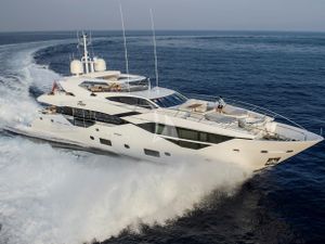 FLEUR - Sunseeker 116 - 5 Cabins - Cannes - Monaco - St. Tropez - French Riviera