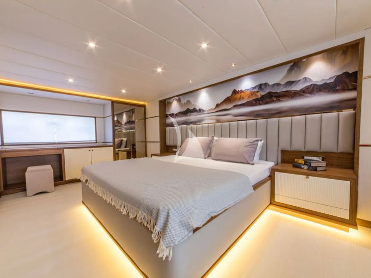 FLOKI Custom 78 Motor Yacht - VIP cabin 1 bed FLOKI Custom 78 Motor Yacht - VIP cabin 1 bed