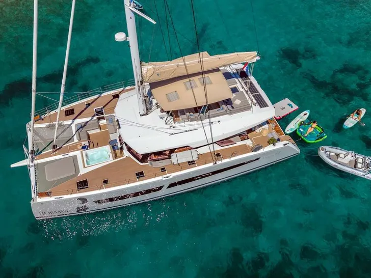 FLORAMYE Fountaine Pajot Alegria 67 - top view FLORAMYE Fountaine Pajot Alegria 67 - top view