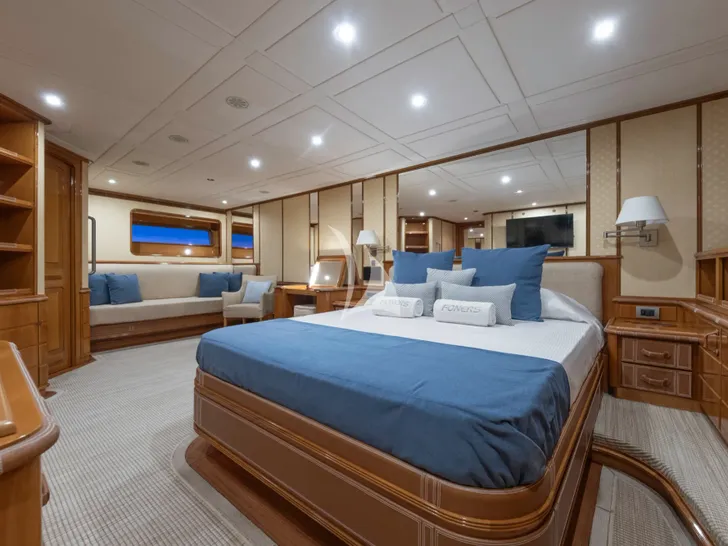 FONERS Izar 43m - VIP cabin 1 FONERS Izar 43m - VIP cabin 1