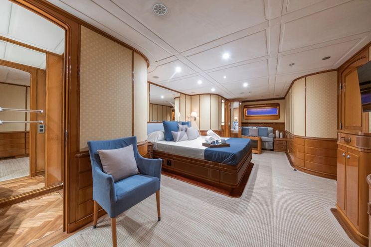 Charter Yacht FONERS - Izar 43m - 5 Cabins - Ibiza - Palma - Mallorca - Balearics - Spain