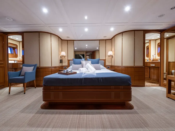 FONERS Izar 43m - master cabin FONERS Izar 43m - master cabin