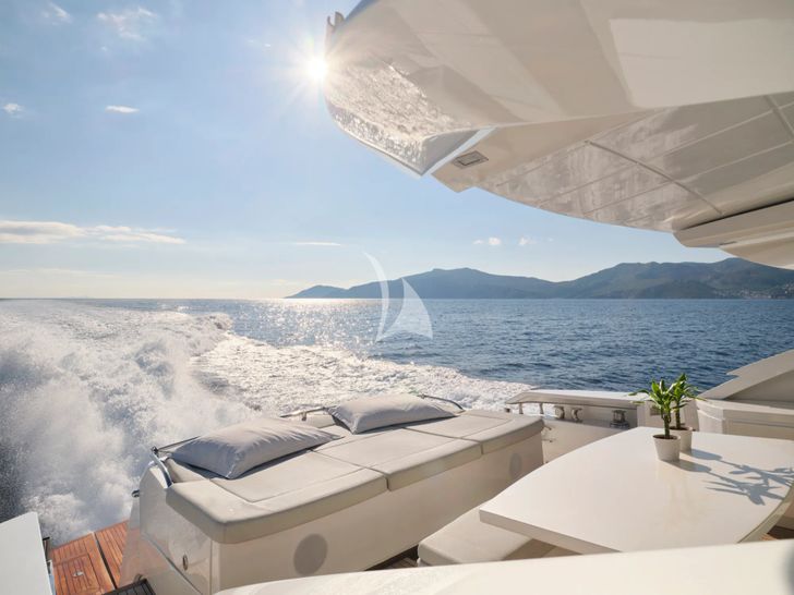 FOR EVER Pershing 80 - aft deck FOR EVER Pershing 80 - aft deck