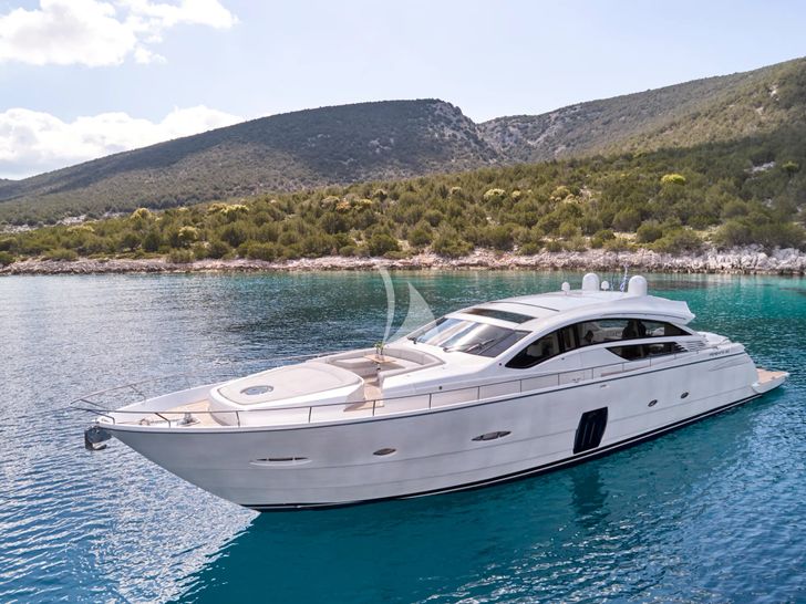 FOR EVER Pershing 80 - anchored FOR EVER Pershing 80 - anchored