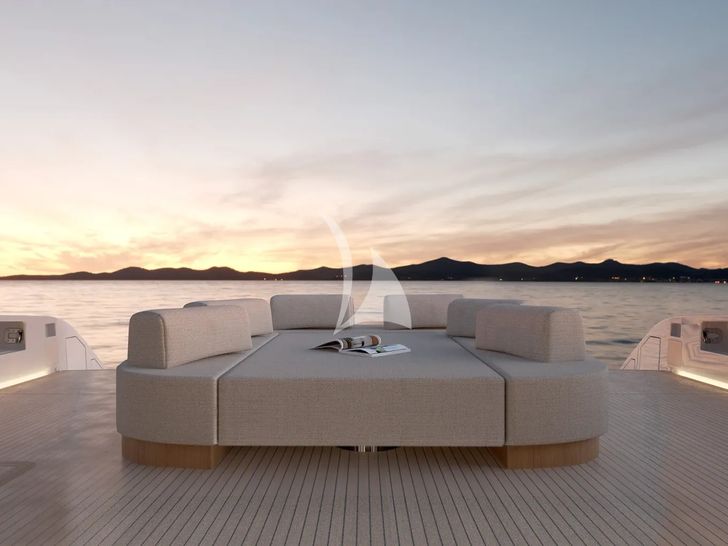 FORZA QUIETA Sanlorenzo SP92 - aft deck sun beds FORZA QUIETA Sanlorenzo SP92 - aft deck sun beds