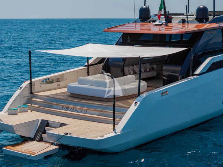 FORZA QUIETA Sanlorenzo SP92 - aft swim platfrom and sunbed FORZA QUIETA Sanlorenzo SP92 - aft swim platfrom and sunbed