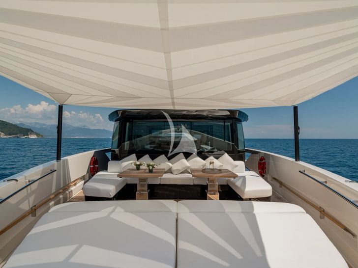 FORZA QUIETA Sanlorenzo SP92 - foredeck lounge FORZA QUIETA Sanlorenzo SP92 - foredeck lounge