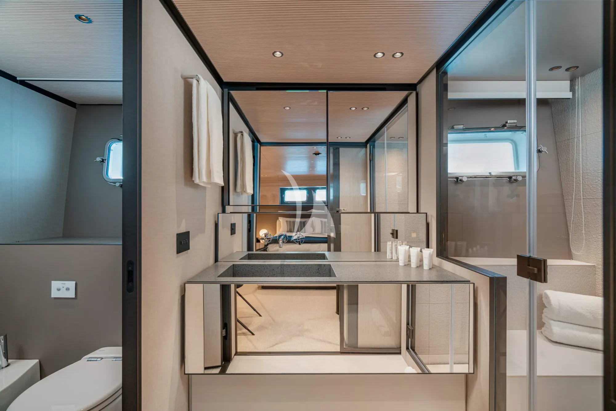 FORZA QUIETA Sanlorenzo SP92 - master cabin bathroom