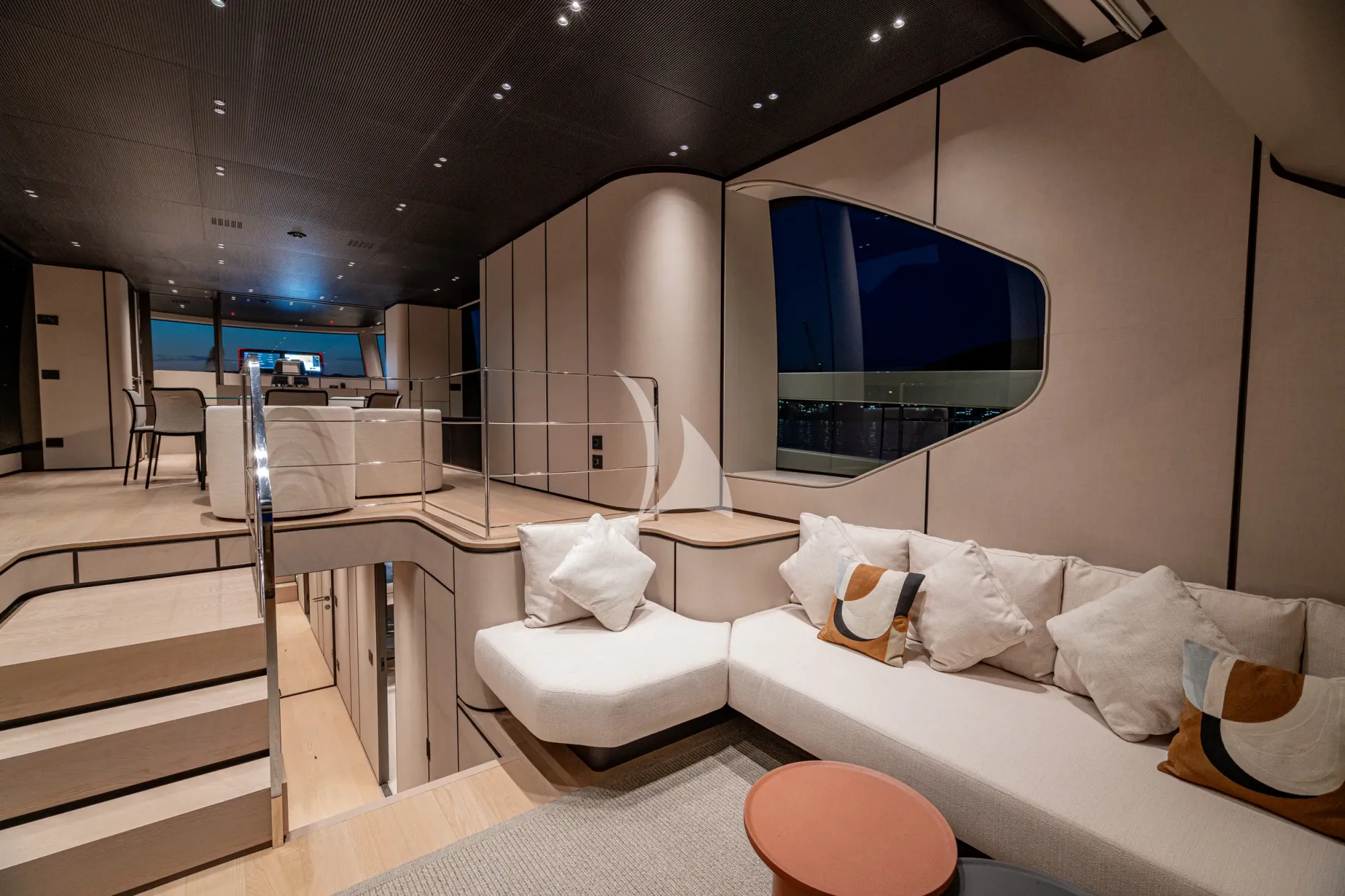 FORZA QUIETA Sanlorenzo SP92 - saloon couch