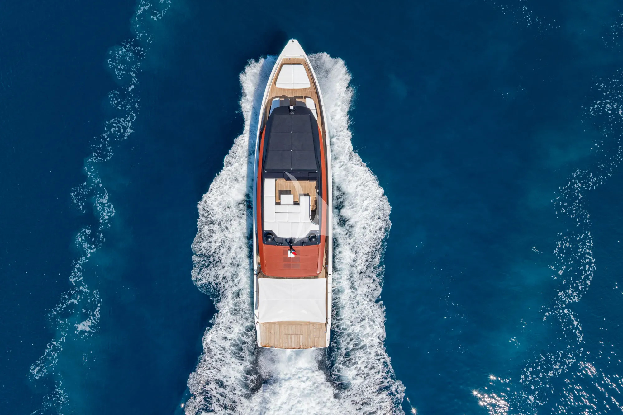 FORZA QUIETA Sanlorenzo SP92 - top aerial shot cruising