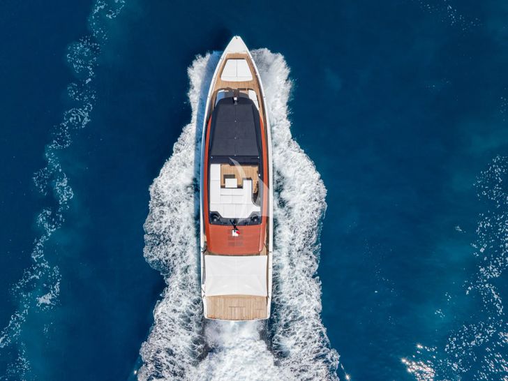 FORZA QUIETA Sanlorenzo SP92 - top aerial shot cruising FORZA QUIETA Sanlorenzo SP92 - top aerial shot cruising