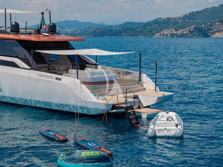 FORZA QUIETA Sanlorenzo SP92 - water toys FORZA QUIETA Sanlorenzo SP92 - water toys