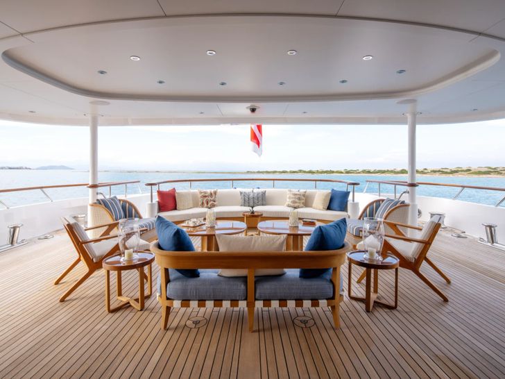 FOS Feadship 62m - main aft deck FOS Feadship 62m - main aft deck