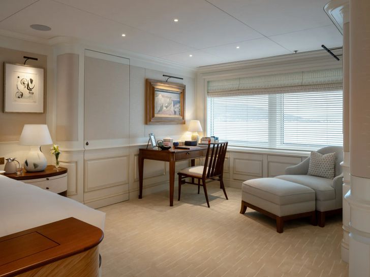 FOS Feadship 62m - master cabin mini desk and lounge FOS Feadship 62m - master cabin mini desk and lounge