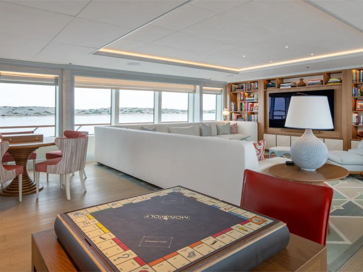 FOS Feadship 62m - sky deck saloon FOS Feadship 62m - sky deck saloon