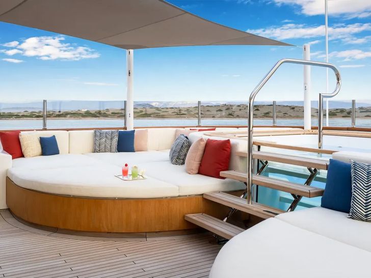 FOS Feadship 62m - sundeck sunbathing area FOS Feadship 62m - sundeck sunbathing area