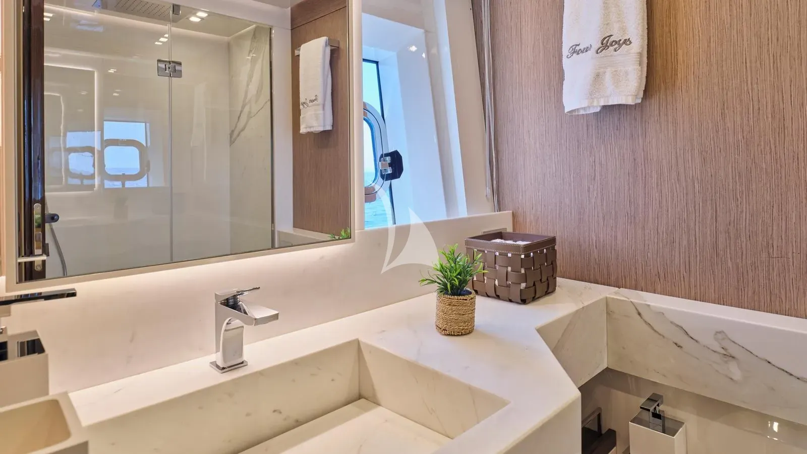 Charter Yacht FOUR JOYS - Maiora 30 - 5 Cabins - Kalamata - Athens - Mykonos - Paros - Cyclades - Greece