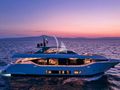 FOUR JOYS Maiora 30 - at night FOUR JOYS Maiora 30 - at night